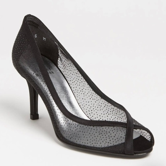 Stuart Weitzman Laceola Mesh and Sparkle Pump Size 8 - Picture 1 of 13